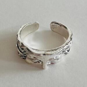 Y2k 2000s vintage style face ring